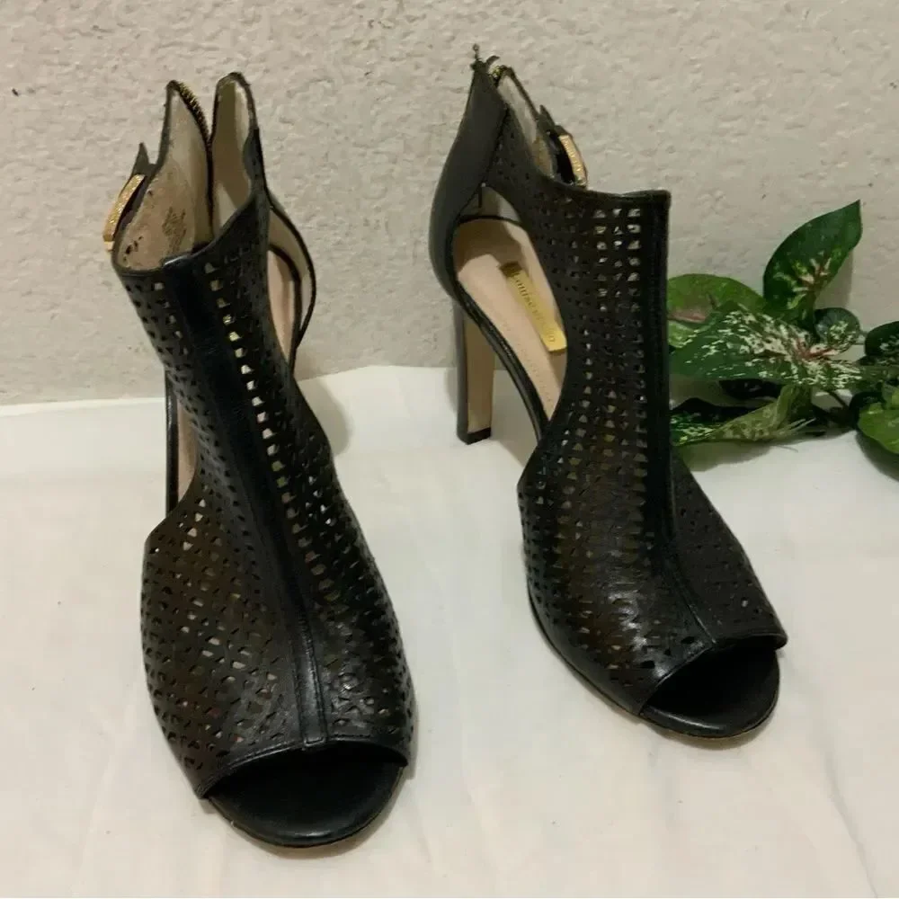Louise et Cie Women's Black Heels Size 8 Leather Olivia Cut Out Open Toe Peep